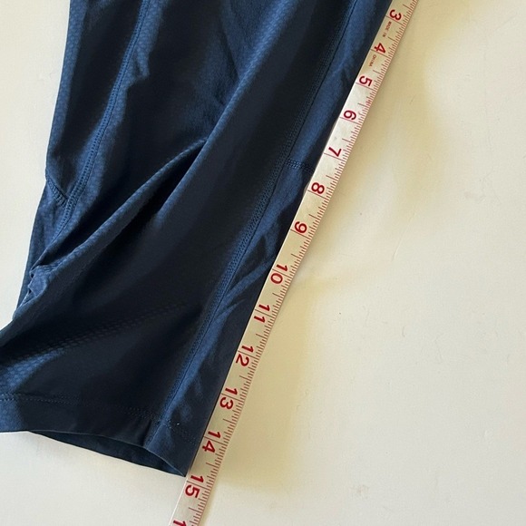 Athleta Blue Dobby Be Free Knicker Crop Capri Leggings pants size small - Picture 8 of 8